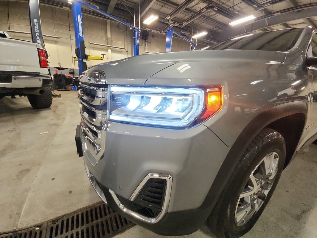 Certified 2023 GMC Acadia SLT image 29