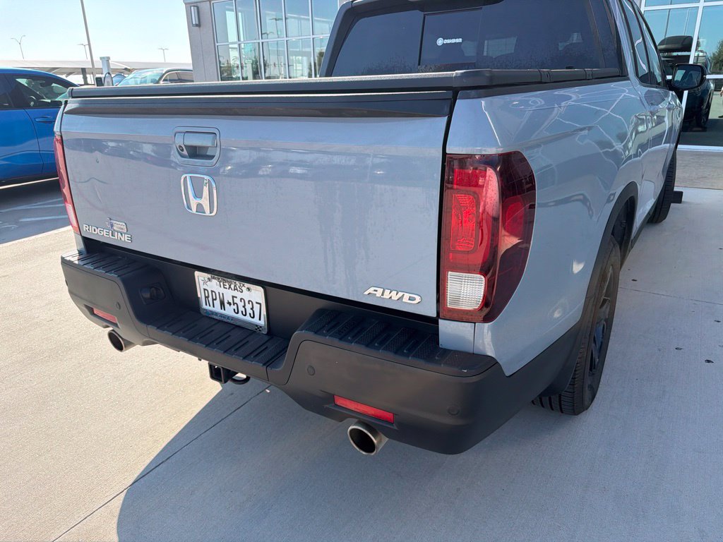 Used 2022 Honda Ridgeline Black Edition image 3