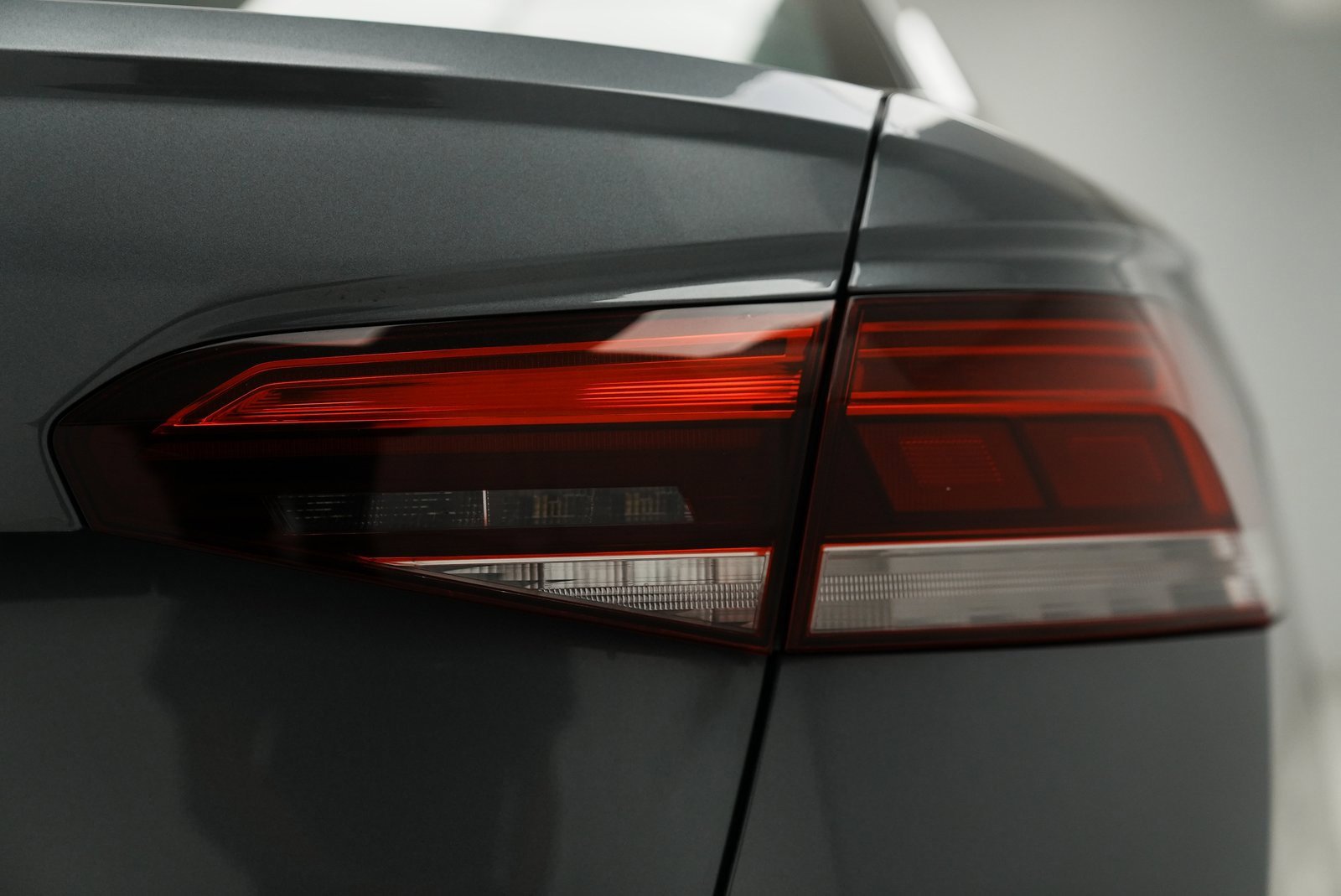 Used 2022 Volkswagen Passat 2.0T SE image 17