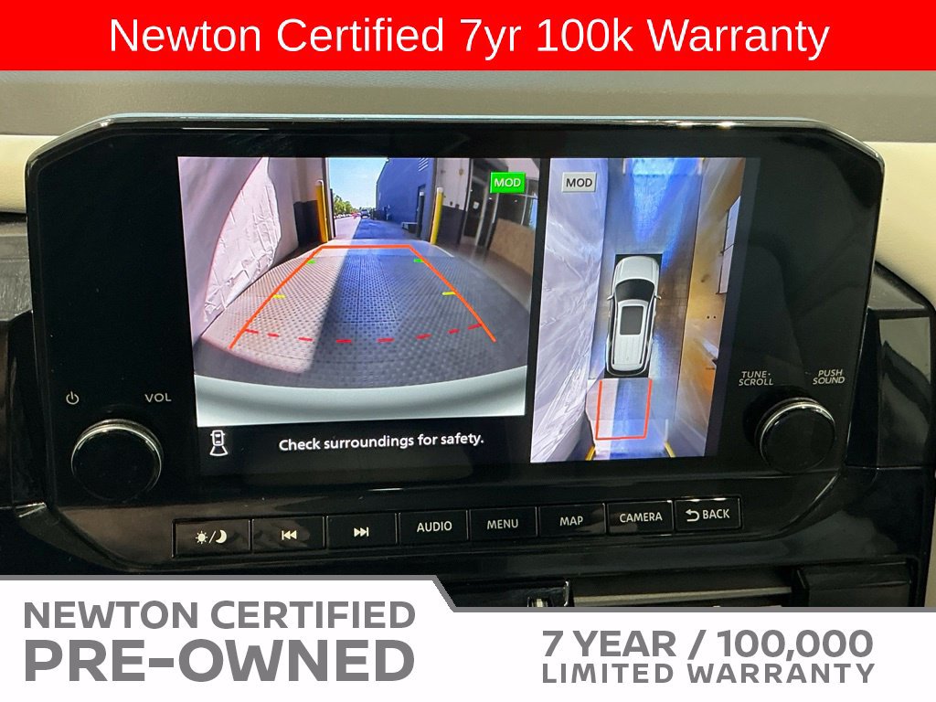 Used 2025 Nissan Pathfinder SL AWD/4WD image 12