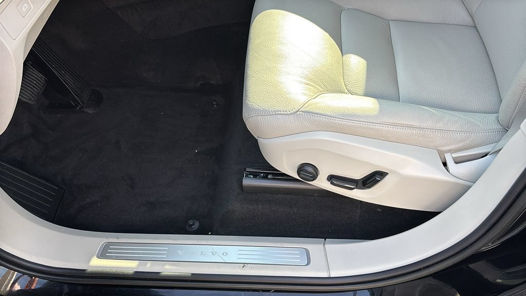Certified 2023 Volvo XC90 B6 Plus w/ Protection Package Premier AWD/4WD image 25