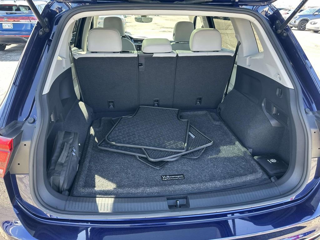 Certified 2023 Volkswagen Tiguan SE w/ Panoramic Sunroof Package image 13