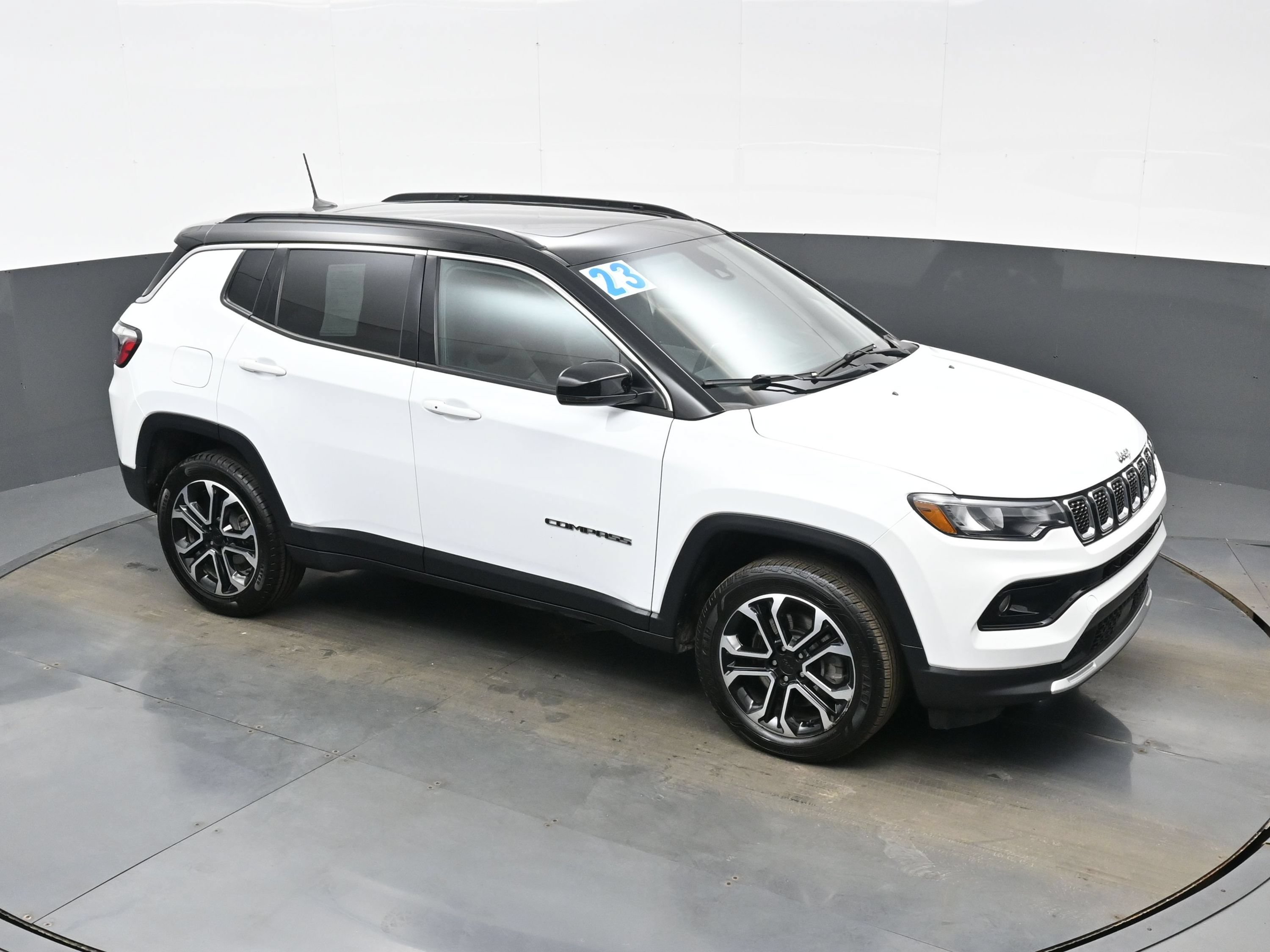 Used 2023 Jeep Compass Limited w/ Sun and Sound Group AWD/4WD image 42