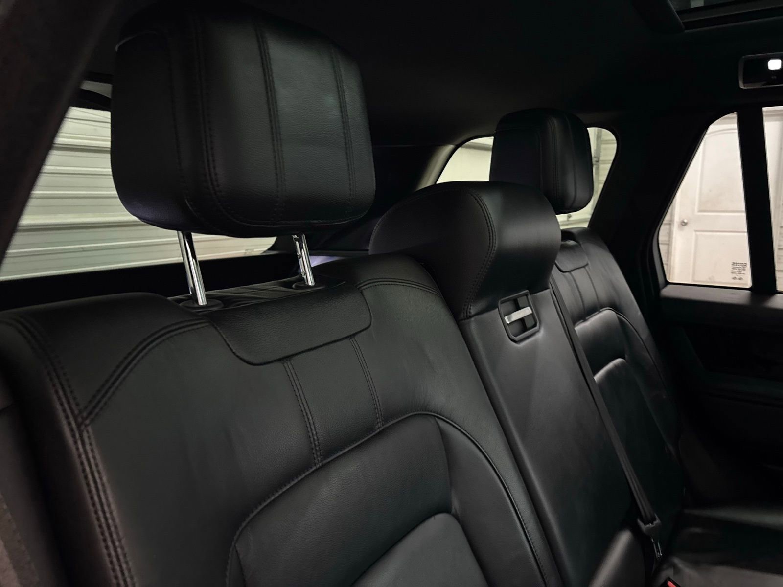 Used 2018 Land Rover Range Rover image 34