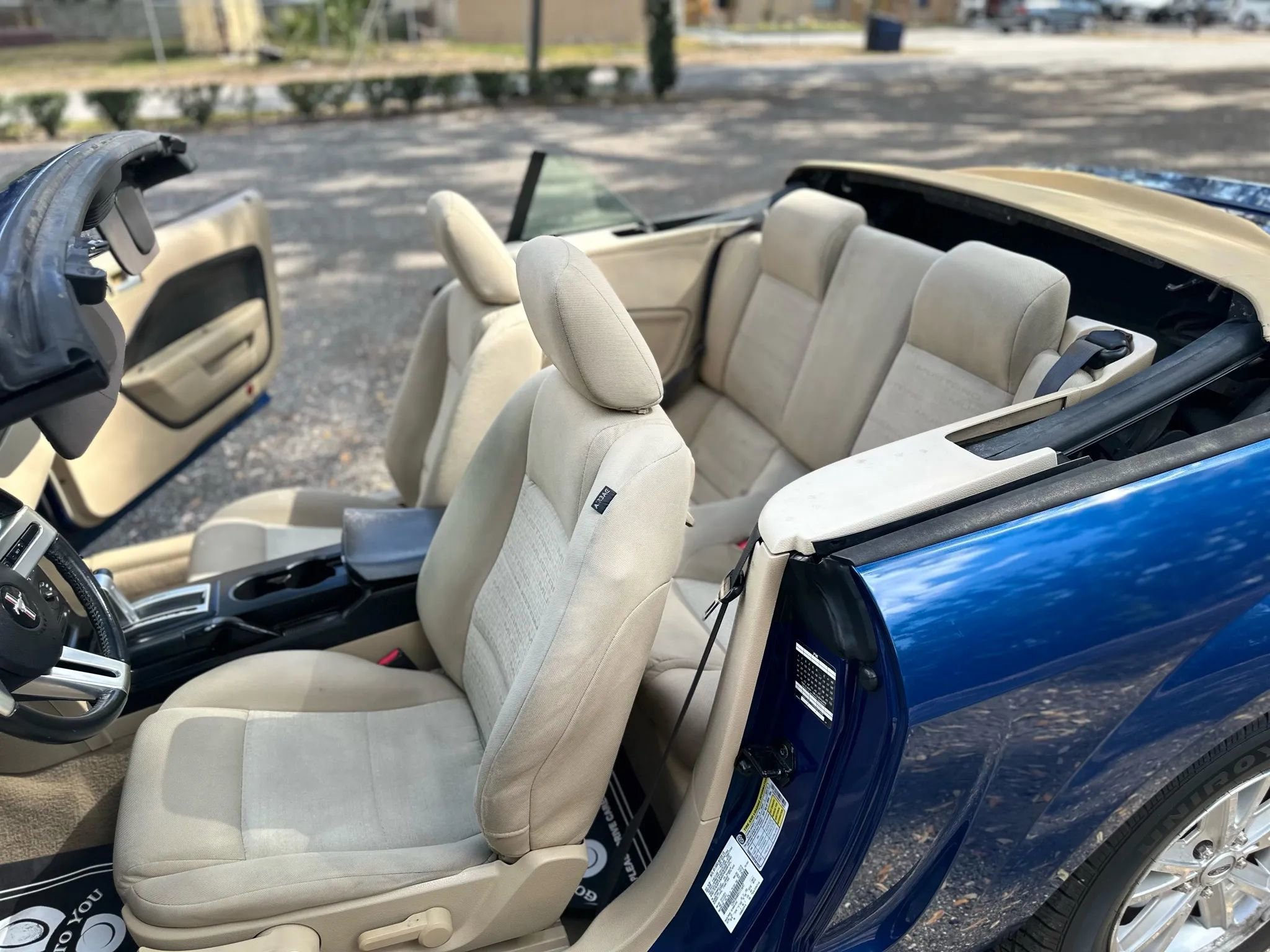 Used 2009 Ford Mustang Deluxe Convertible image 8