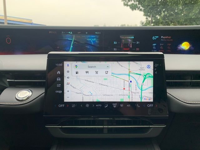 New 2025 Lincoln Nautilus Reserve image 21