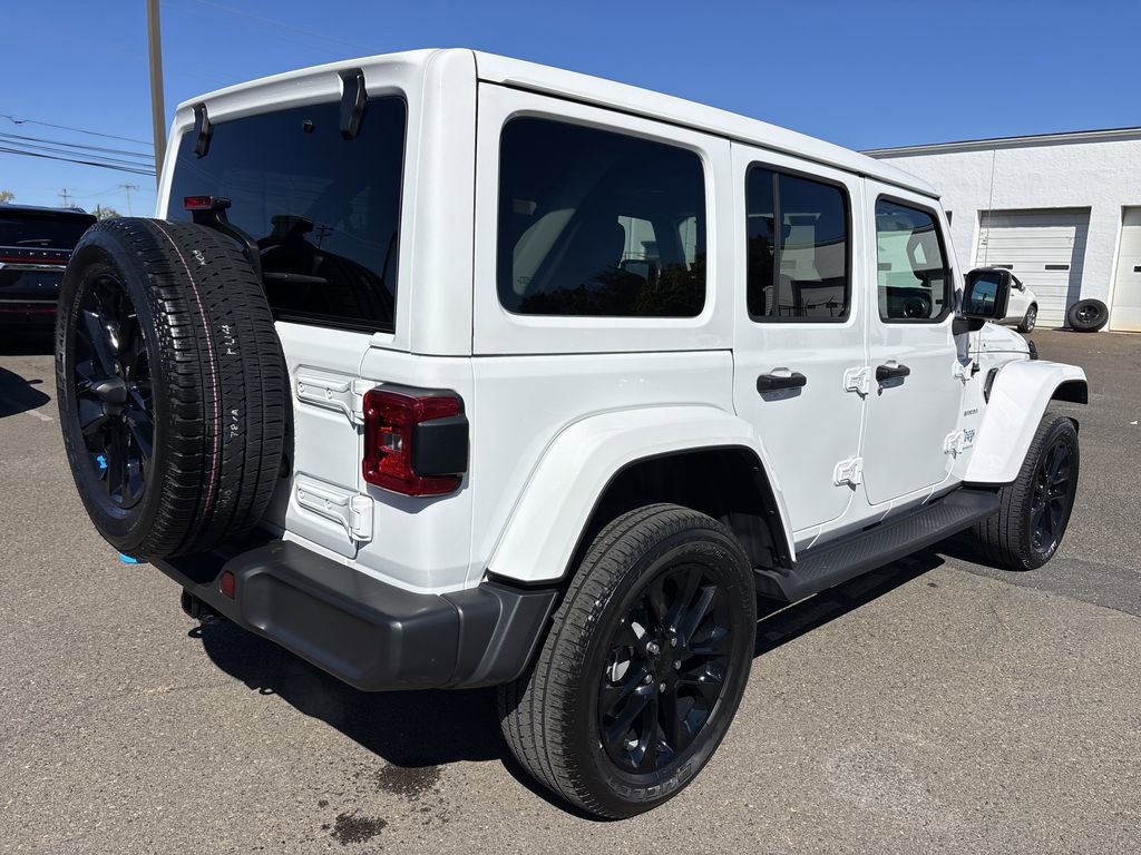 Used 2023 Jeep Wrangler Unlimited Sahara w/ Cold Weather Group image 6
