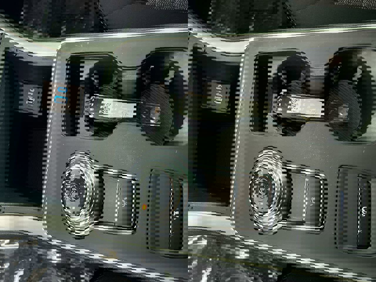 Used 2022 Ford Edge SE w/ Black Appearance Package image 23