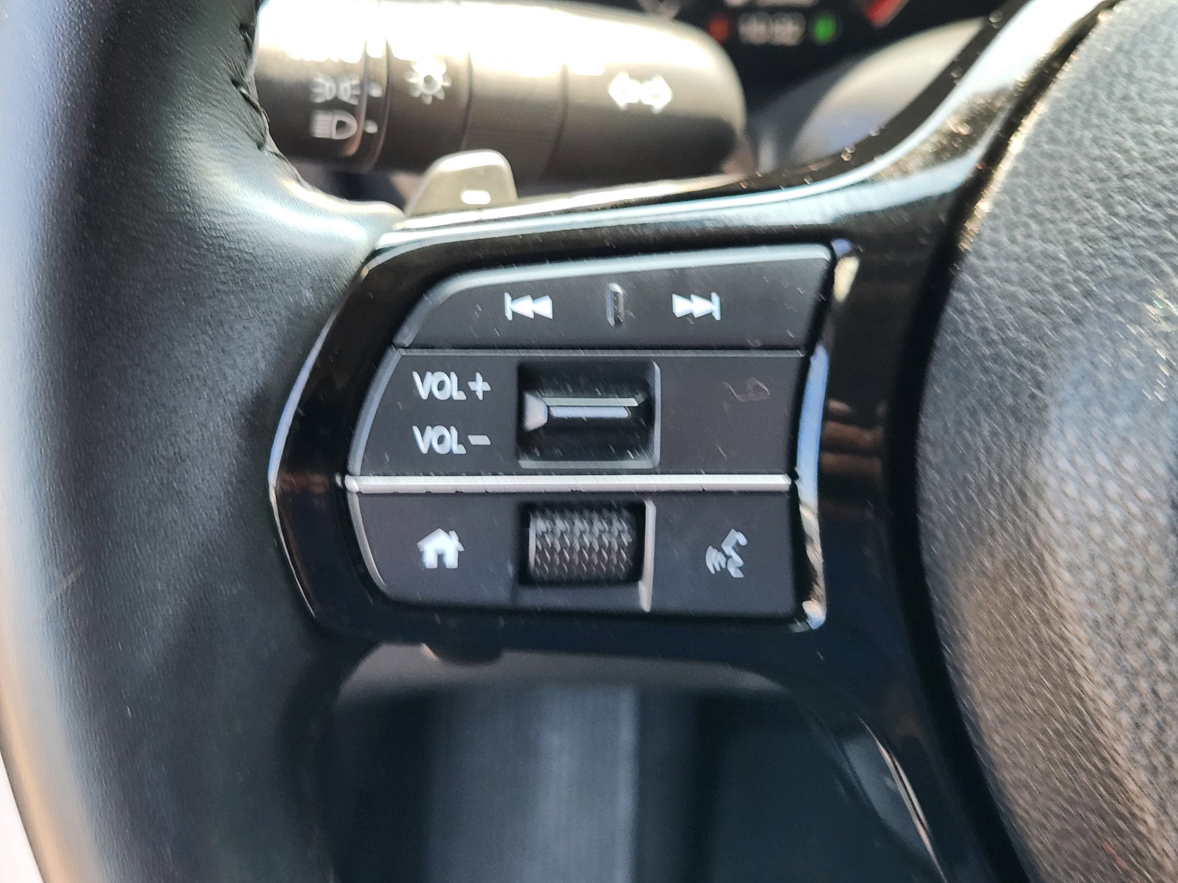 Certified 2024 Honda Pilot Touring image 26