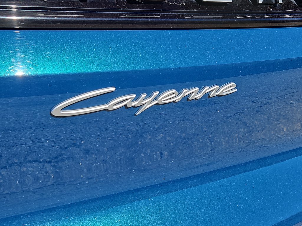 Used 2024 Porsche Cayenne Coupe AWD/4WD image 13