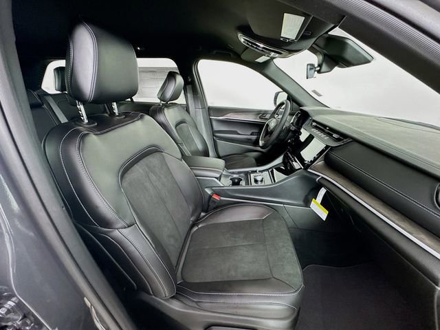 New 2026 Jeep Grand Cherokee Altitude image 29