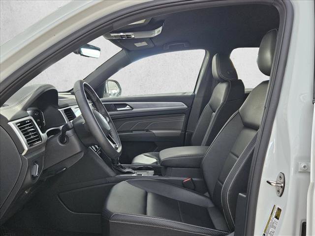 Used 2023 Volkswagen Atlas Cross Sport SE FWD image 13