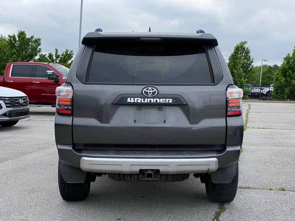 Used 2018 Toyota 4Runner TRD Off-Road AWD/4WD image 6