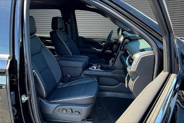 New 2026 GMC Yukon XL Elevation AWD/4WD image 11