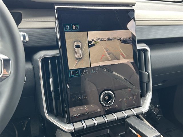 New 2025 GMC Acadia Elevation image 18