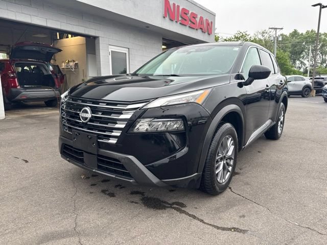 Used 2024 Nissan Rogue S AWD/4WD image 5