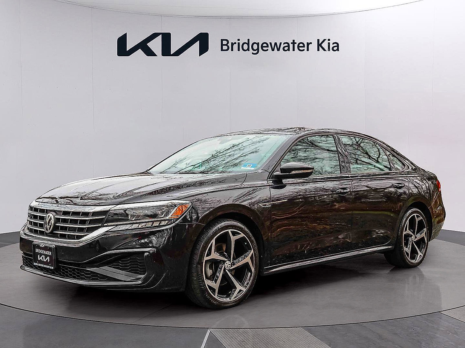 Used 2021 Volkswagen Passat 2.0T R-Line image 4