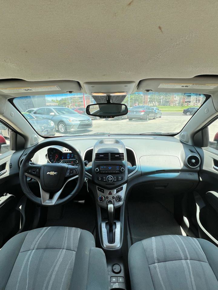 Used 2014 Chevrolet Sonic LT FWD image 32