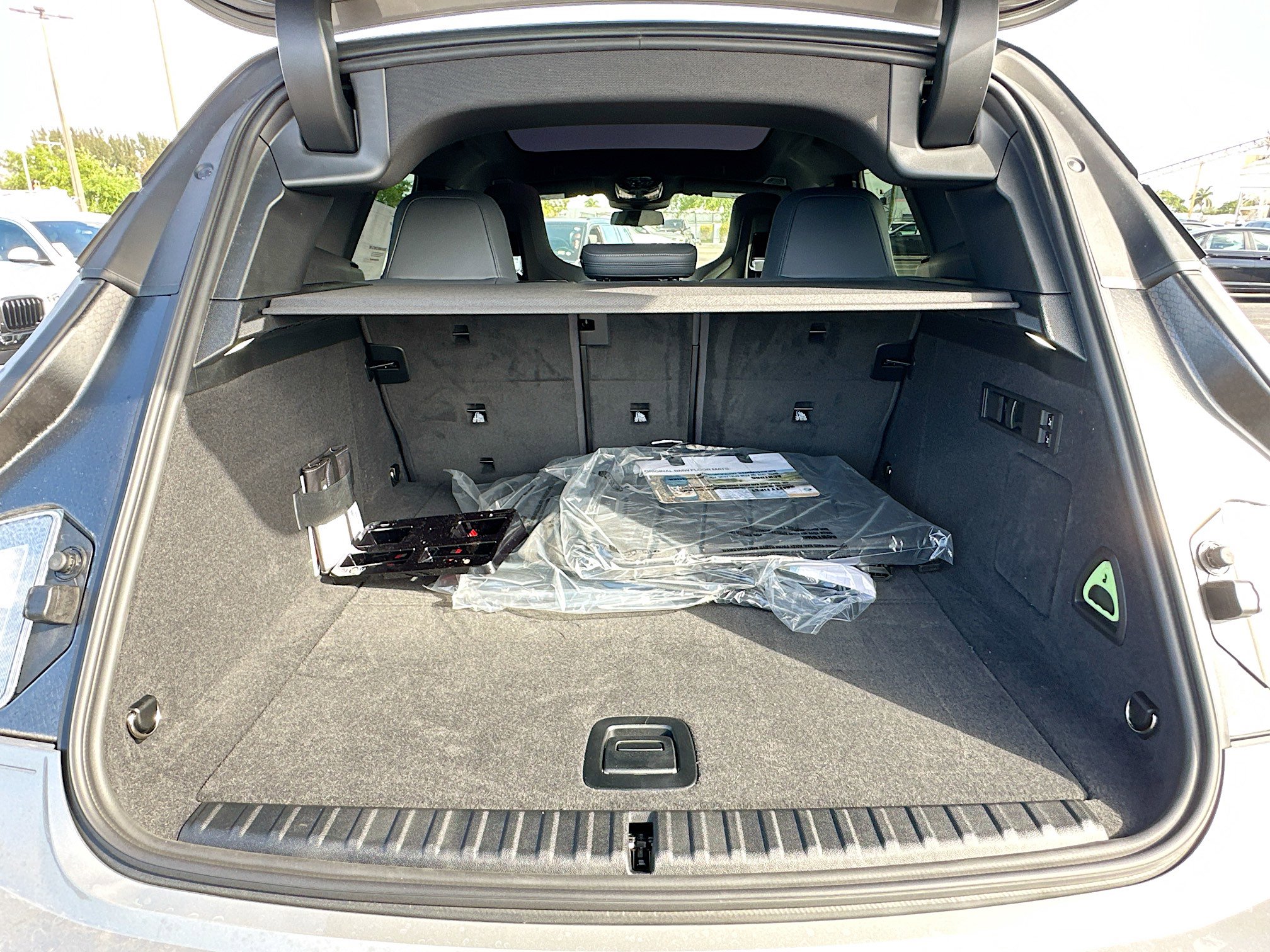 New 2026 BMW iX M70 image 21