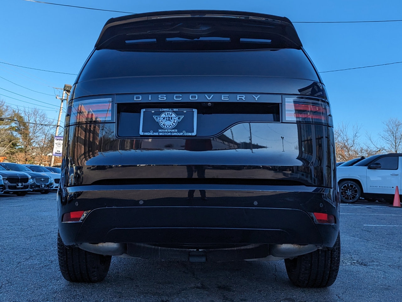 Used 2024 Land Rover Discovery Dynamic SE image 6