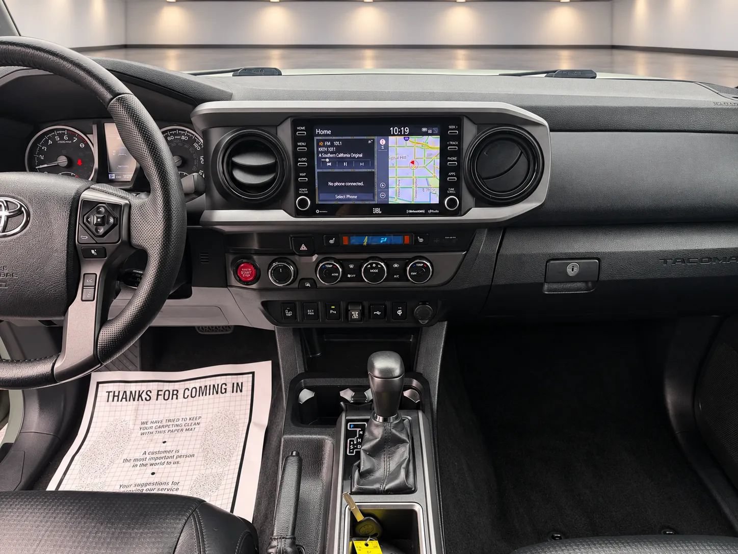 Used 2022 Toyota Tacoma TRD Off-Road w/ TRD Premium Off Road Package AWD/4WD image 13