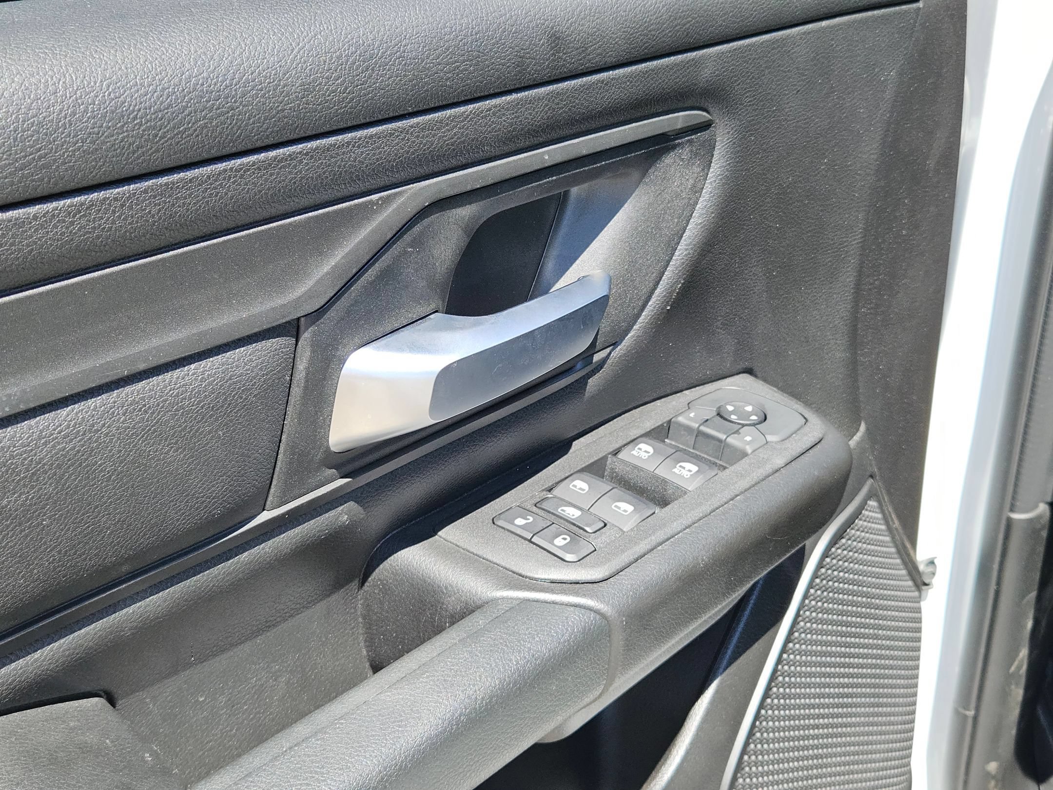 Used 2025 RAM 1500 Warlock AWD/4WD image 12