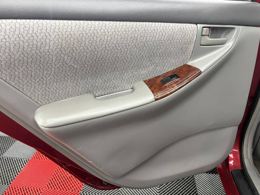 Used 2003 Toyota Corolla LE image 9