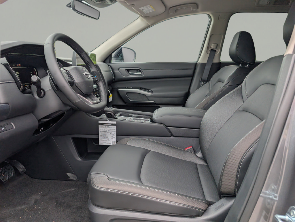 New 2026 Nissan Pathfinder SL w/ Cargo Package FWD image 16