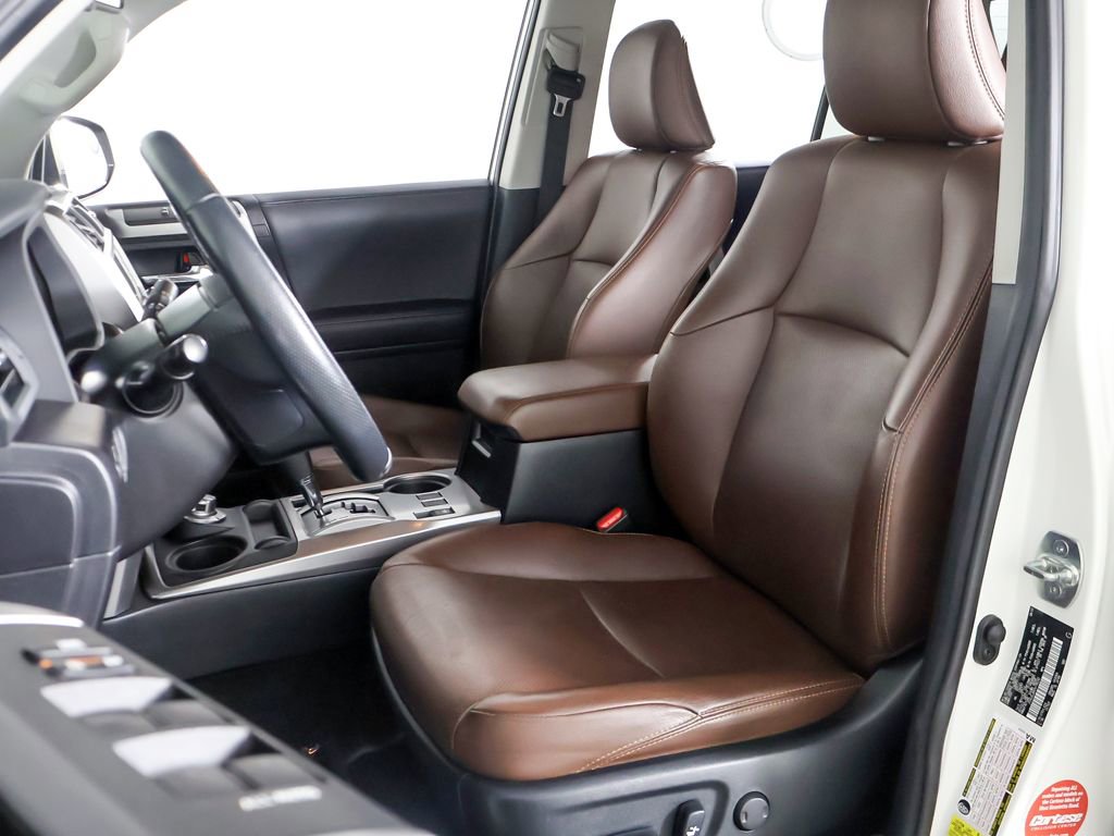 Used 2023 Toyota 4Runner Limited AWD/4WD image 28