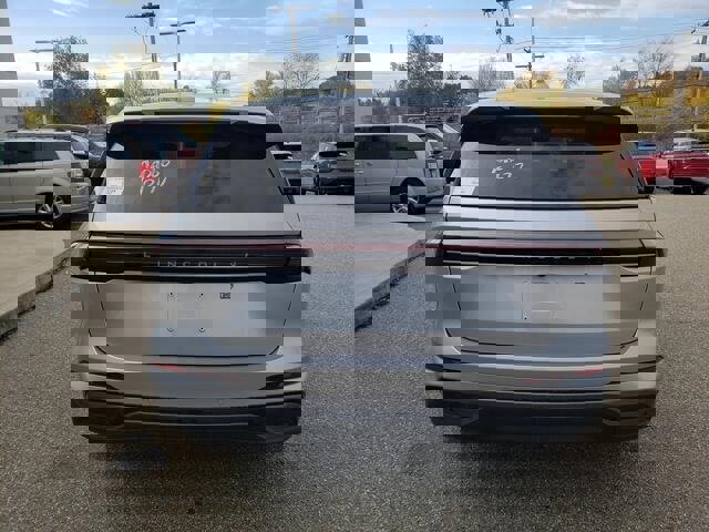 New 2026 Lincoln Nautilus Premier image 7