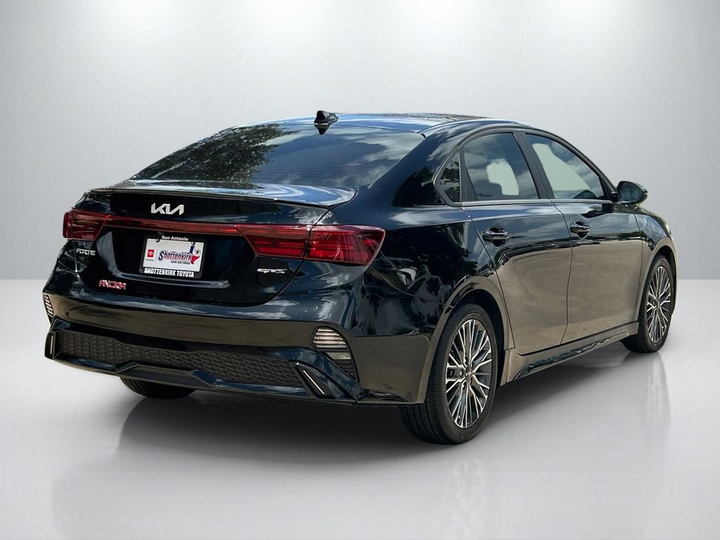 Used 2022 Kia Forte GT-Line w/ GT-Line Technology Package FWD image 5
