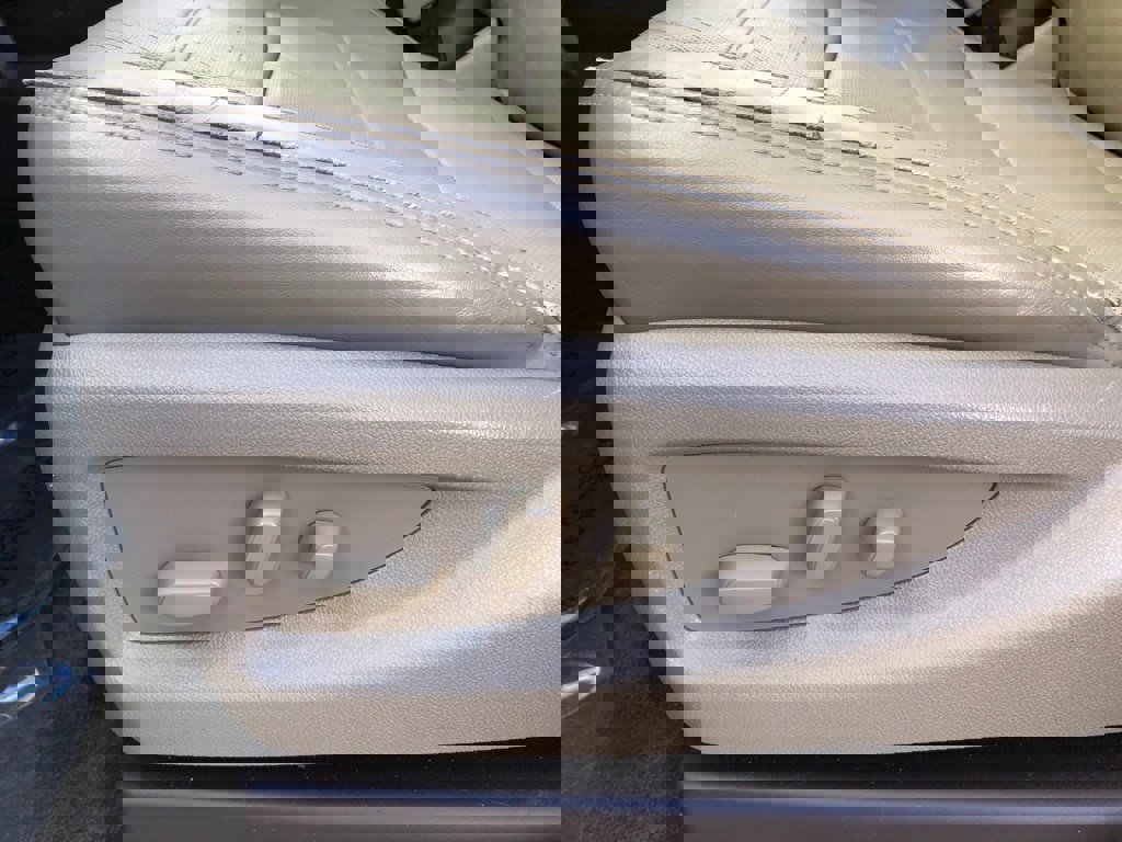 Used 2016 GMC Sierra 2500 Denali w/ Duramax Plus Package image 15