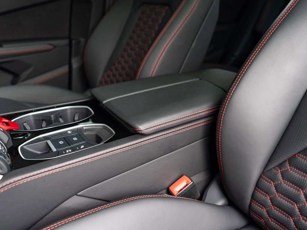 Used 2021 Lamborghini Urus image 25