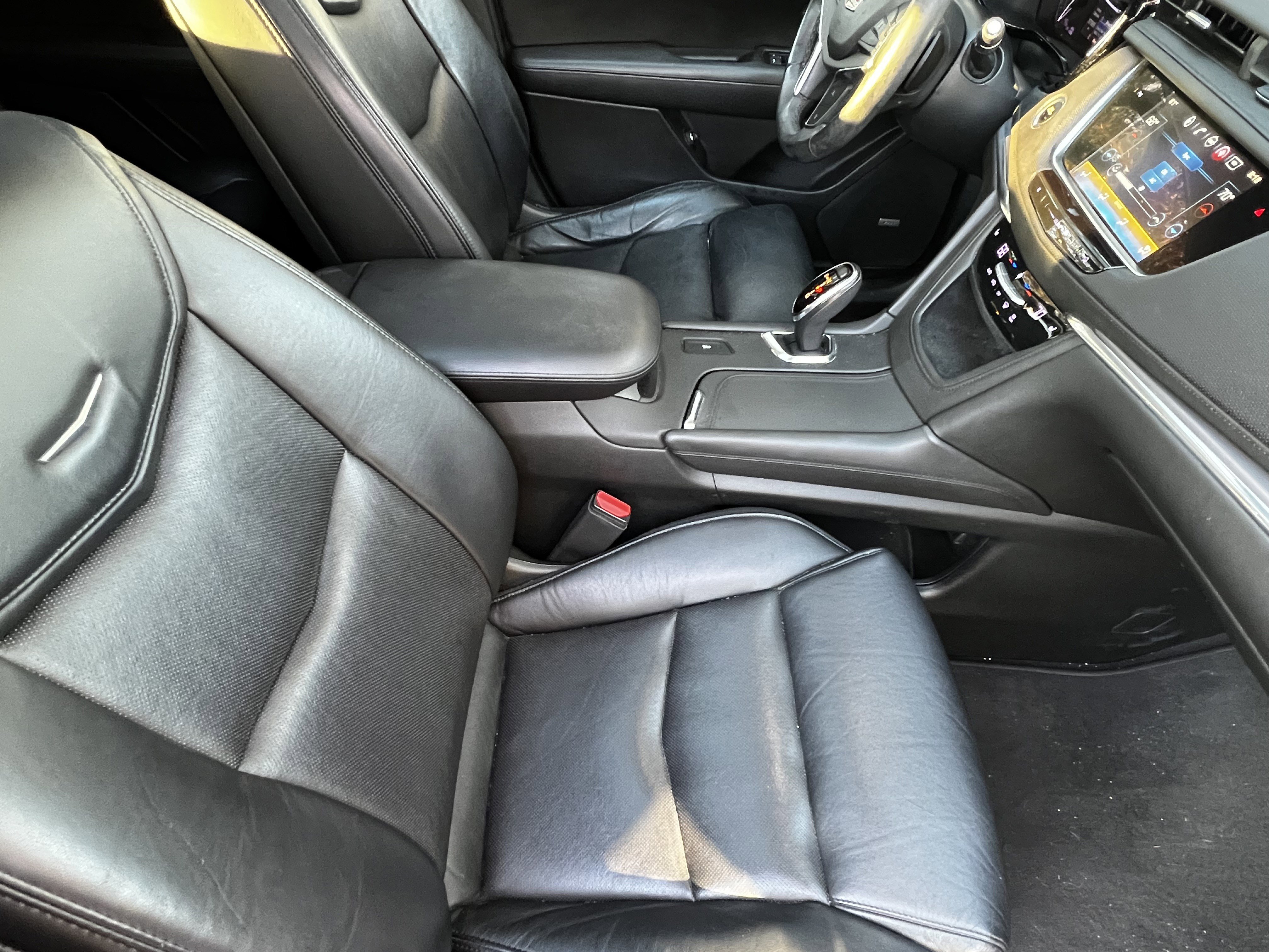 Used 2017 Cadillac XT5 Luxury image 44