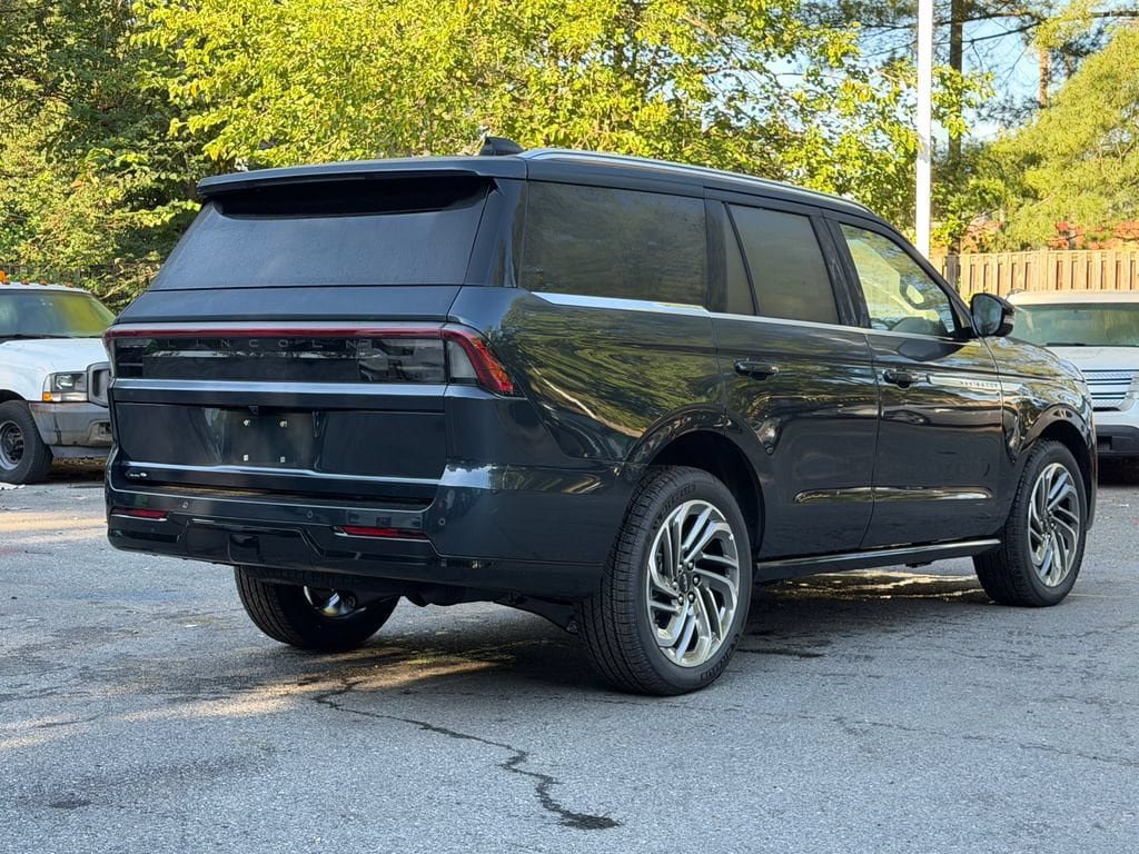 New 2026 Lincoln Navigator Reserve AWD/4WD image 6