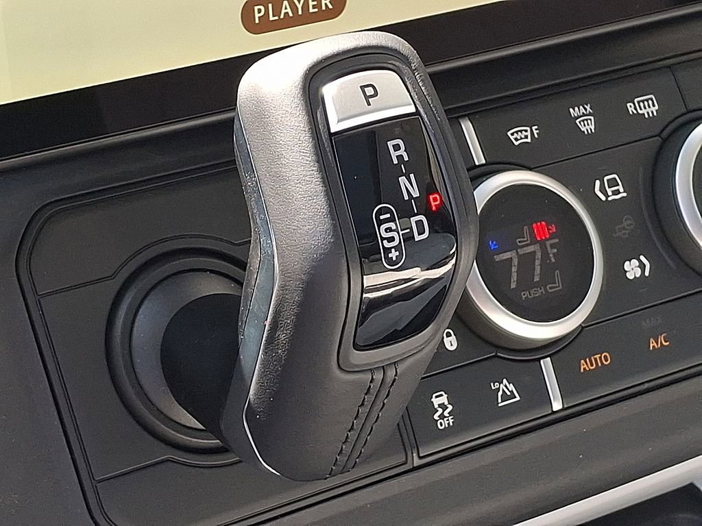 New 2026 Land Rover Defender 110 X-Dynamic SE AWD/4WD image 13