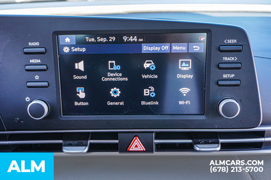 Used 2023 Hyundai Elantra SEL FWD image 33