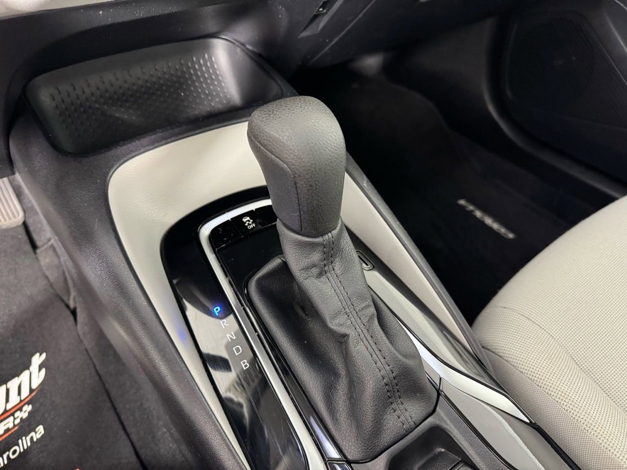 Used 2022 Toyota Corolla LE image 19