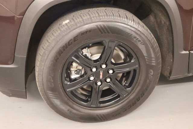 Used 2021 GMC Acadia AT4 w/ Trailering Package AWD/4WD image 8