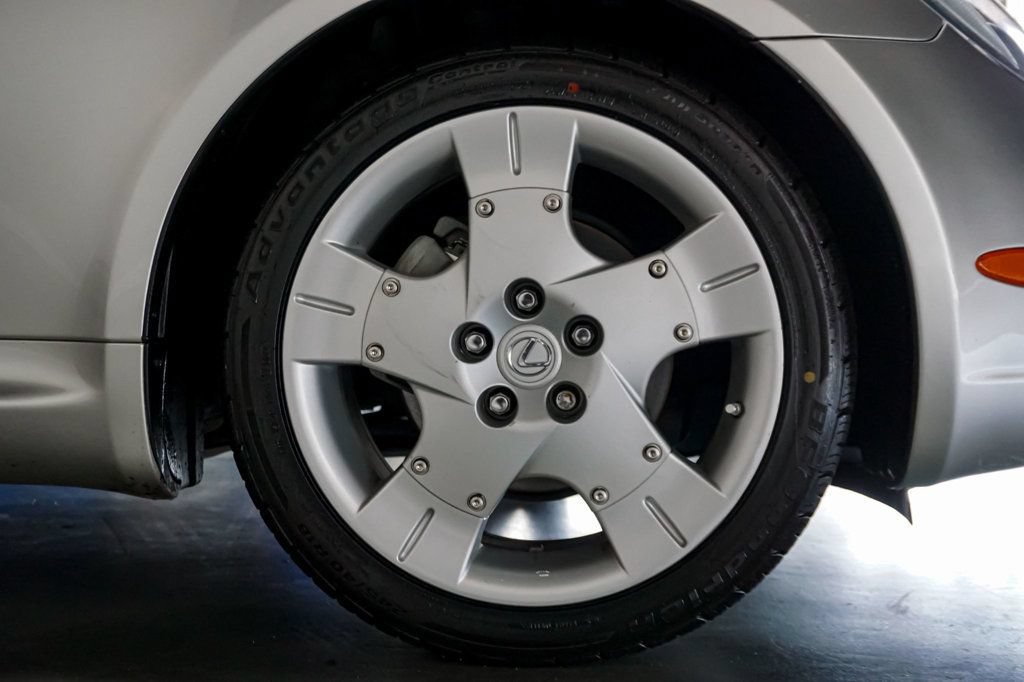 Used 2004 Lexus SC 430 Convertible RWD image 49