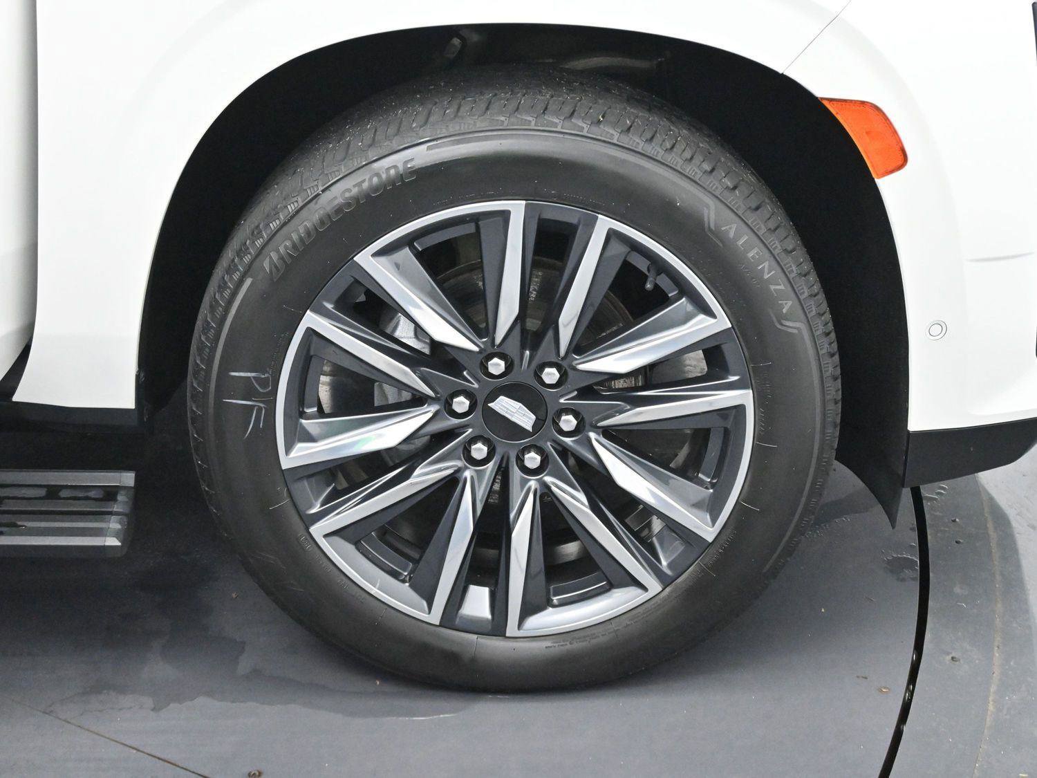 Certified 2022 Cadillac Escalade ESV Sport Platinum w/ Heavy-Duty Trailer Package image 41