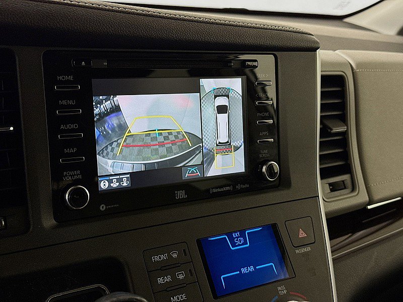 Used 2020 Toyota Sienna Limited Premium image 17
