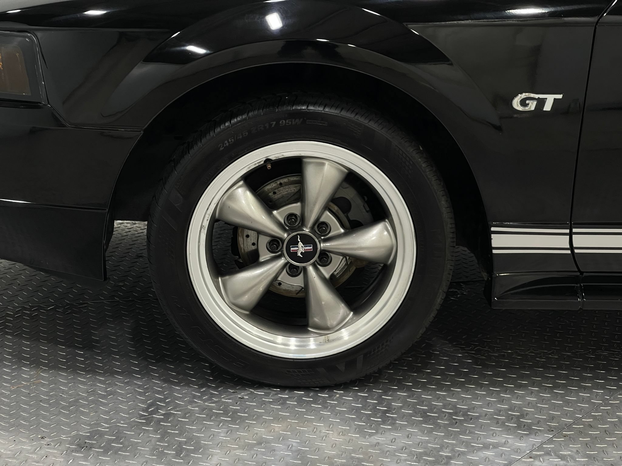 Used 2003 Ford Mustang GT RWD image 29