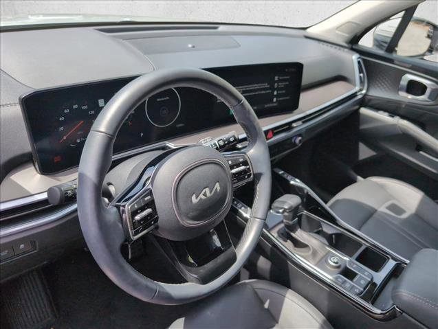 Used 2024 Kia Sorento SX FWD image 9