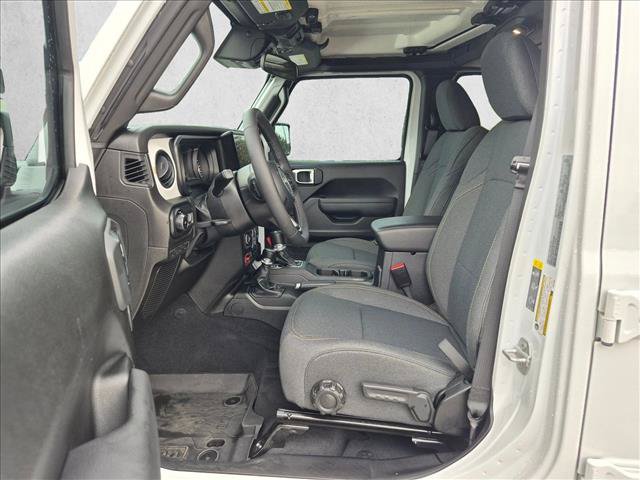 Used 2025 Jeep Wrangler Unlimited Sport AWD/4WD image 16