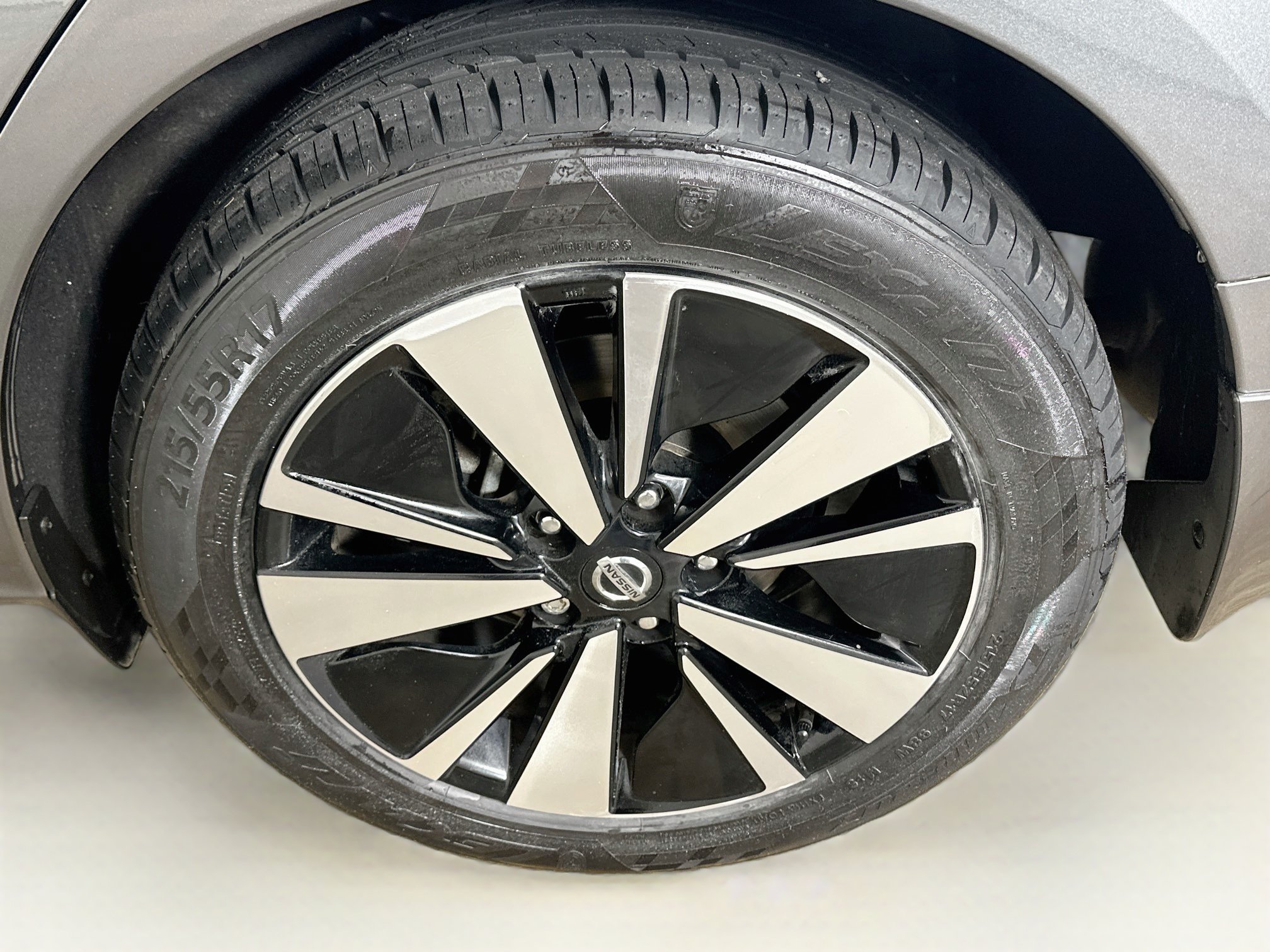 Used 2021 Nissan Altima 2.5 SV w/ SV Premium Package AWD/4WD image 11