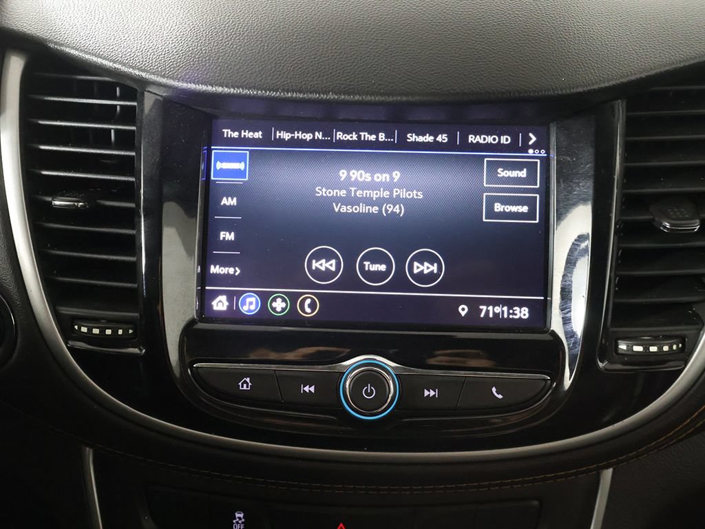Used 2020 Chevrolet Trax LT w/ LT Convenience Package FWD image 38