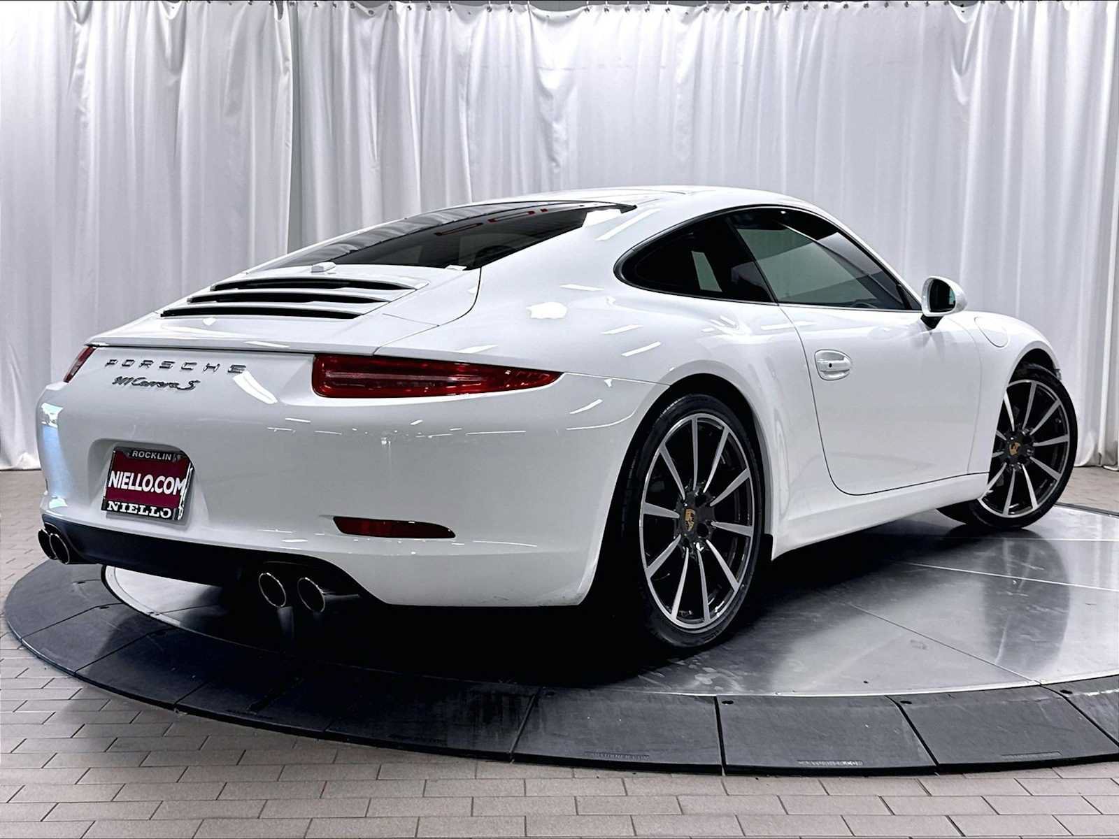 Used 2013 Porsche 911 Carrera S RWD image 9