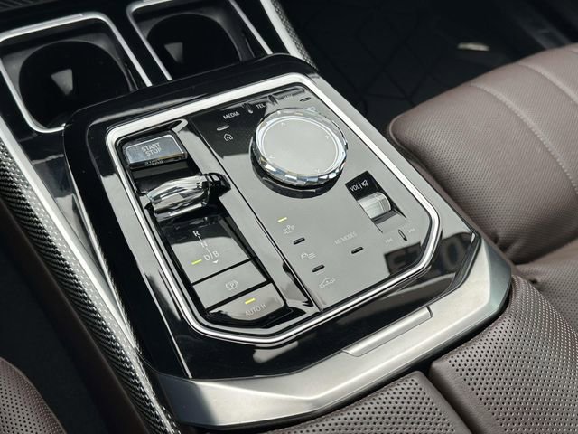 Certified 2023 BMW i7 xDrive60 image 36