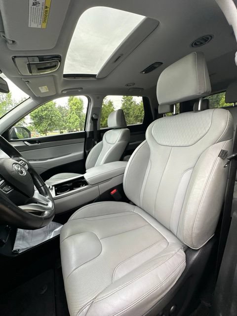 Used 2020 Hyundai Palisade SEL w/ Premium Package AWD/4WD image 16